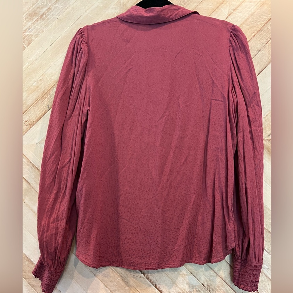 Express Blouse - Picture 2 of 4